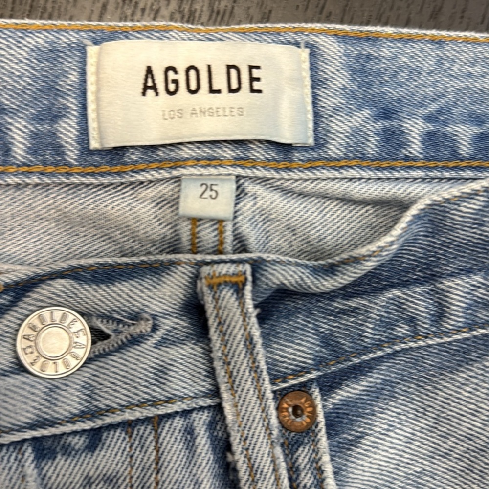 Agolde Riley Short - Picture 5 of 6